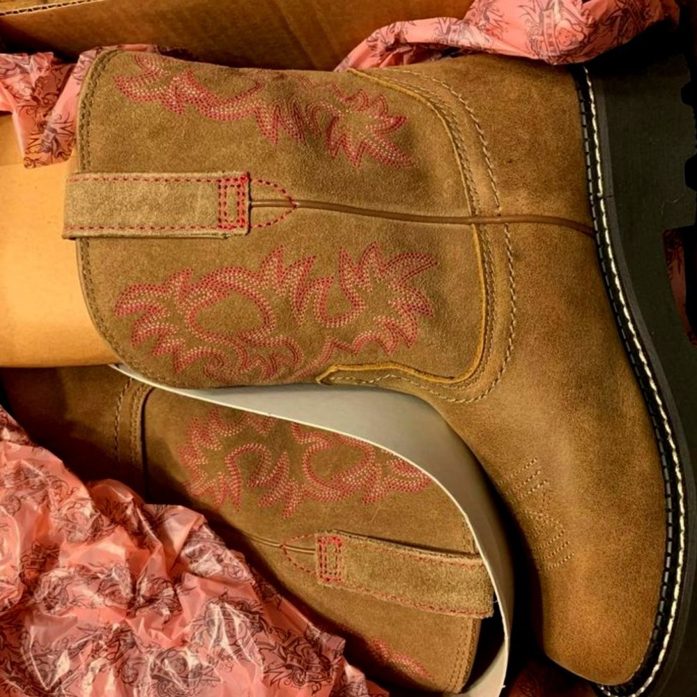 Women’s Ariat Fatbaby Boots Size 7.5